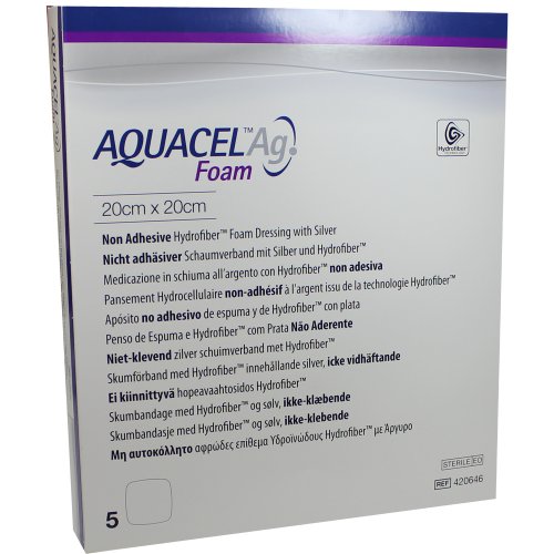 AQUACEL Ag Foam nicht-adhäsiv 20x20cm - PZN 09060676